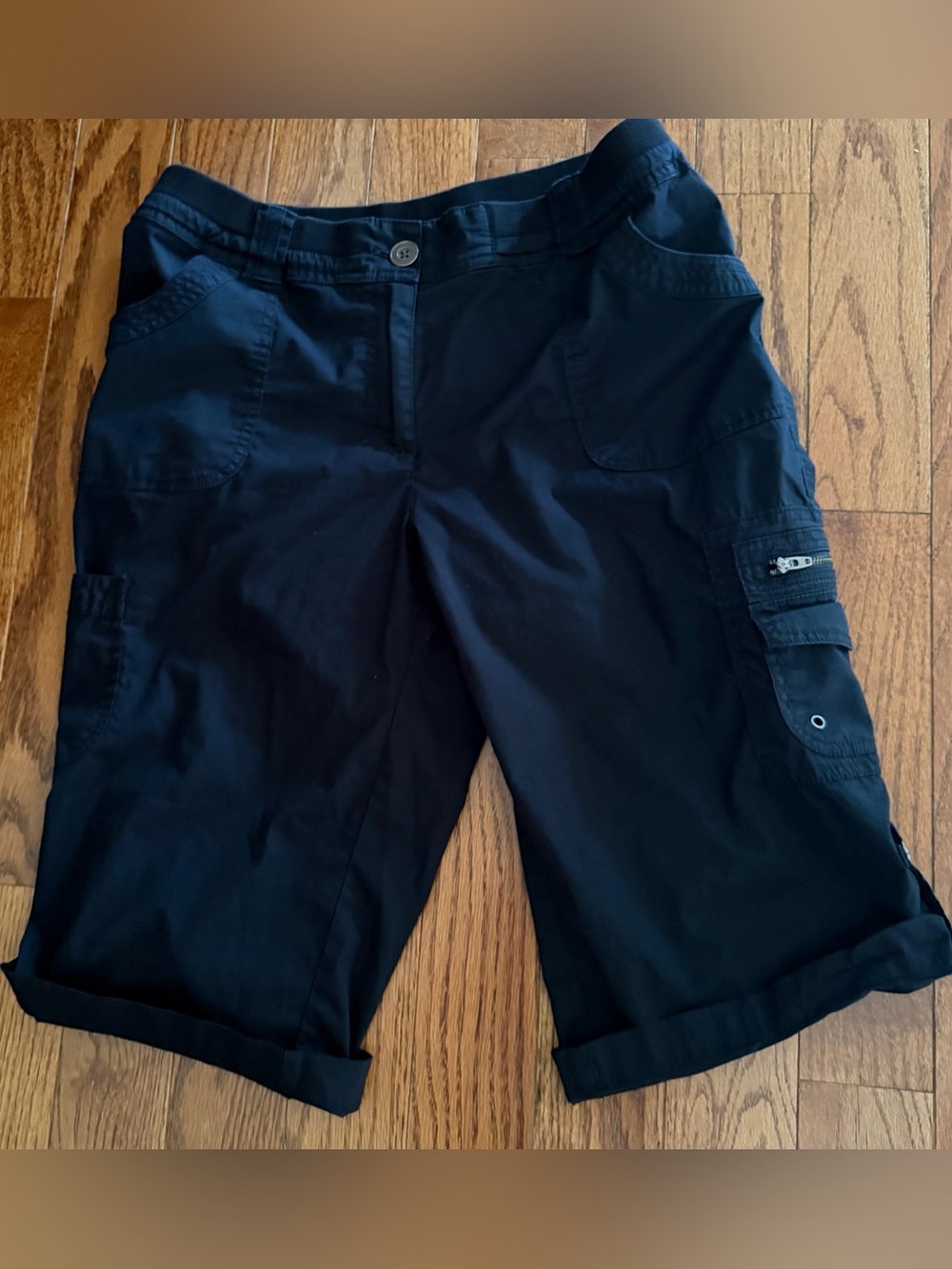 Chico’s Sz 1 Women’s Black Cargo Shorts